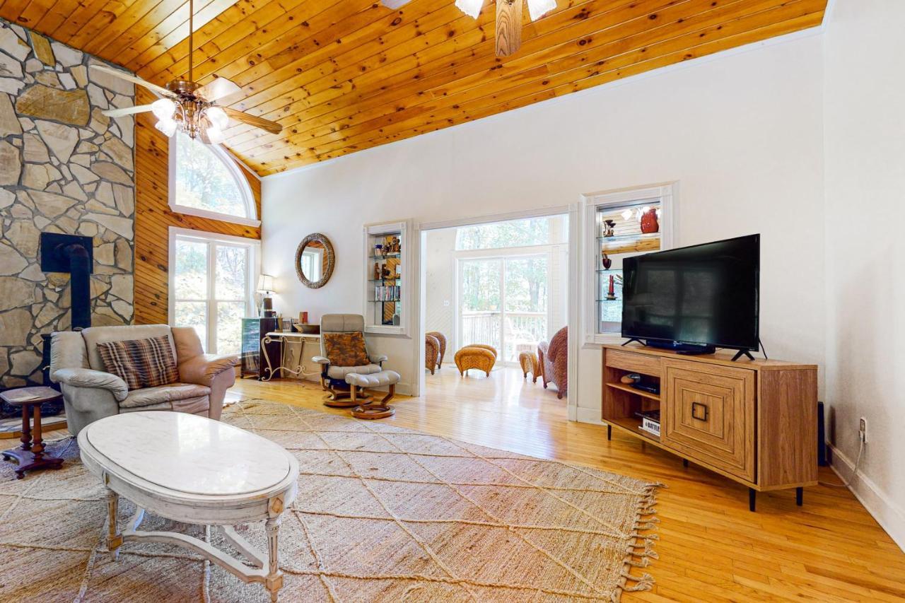 Doe Heights Chalet Batesville Екстериор снимка